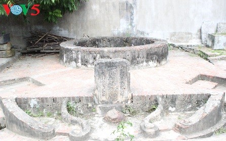 Duong Lam ancient village, “the land of two kings” - ảnh 2